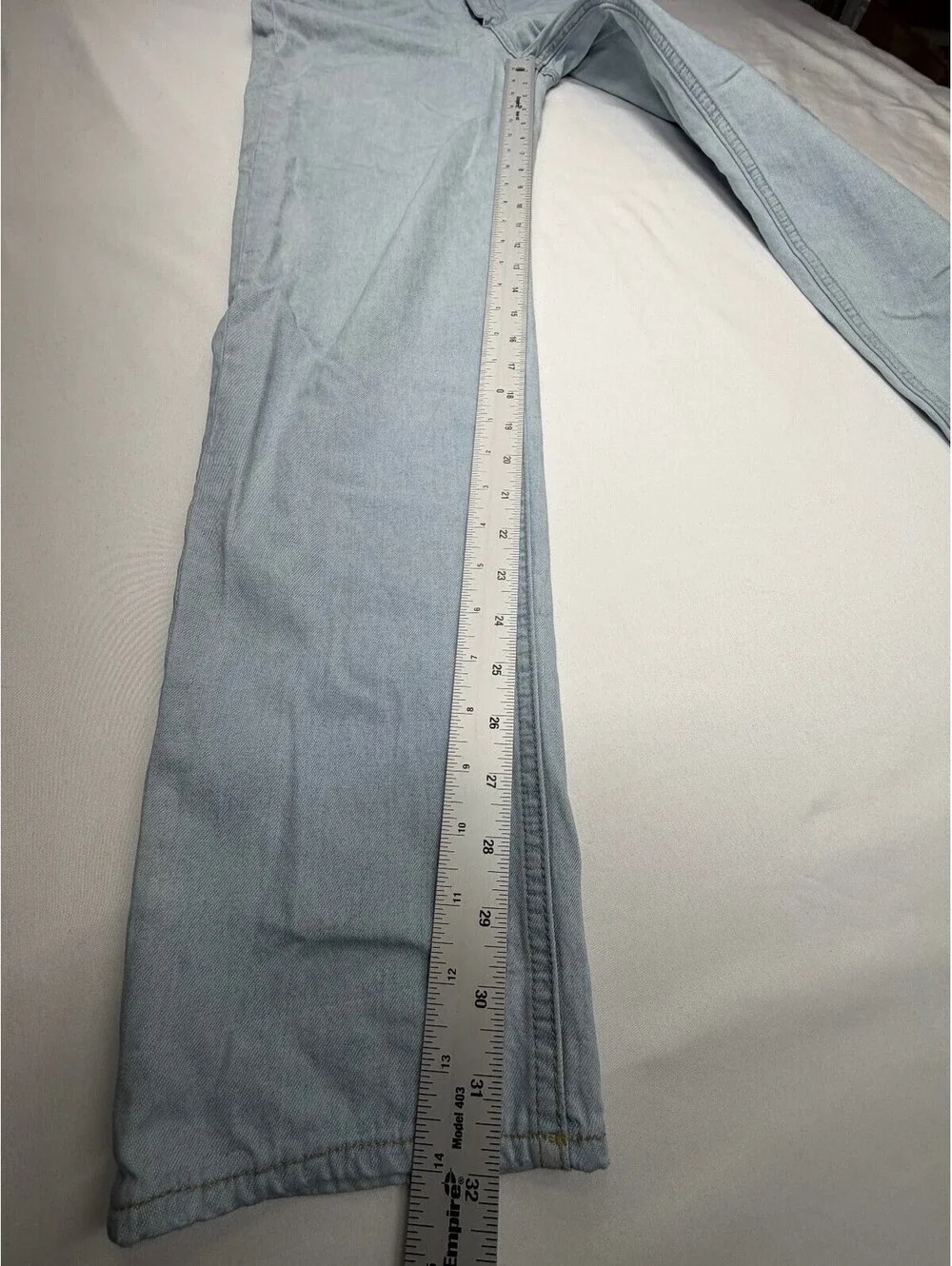 New Army Basic Men's Jeans Tapered Leg Mid-Rise Light Wash Zip Size 28 Blue